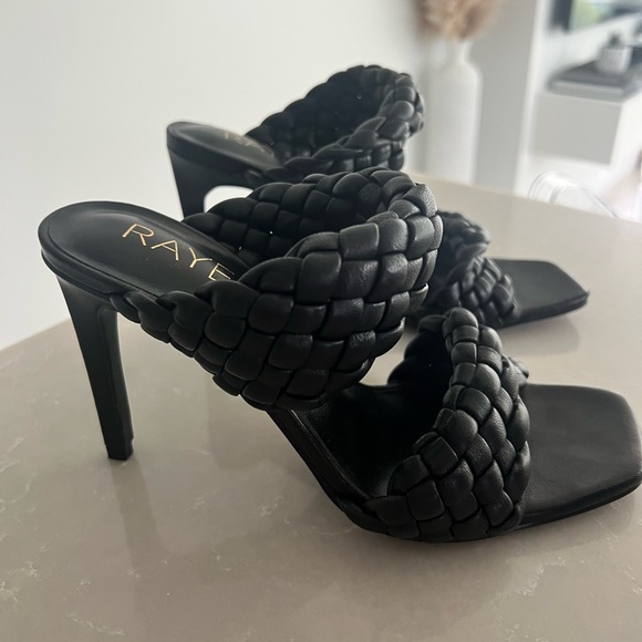 RAYE Jordan sandal heel in black size 7. Purchased and sold out on revolve - Picture 2 of 7